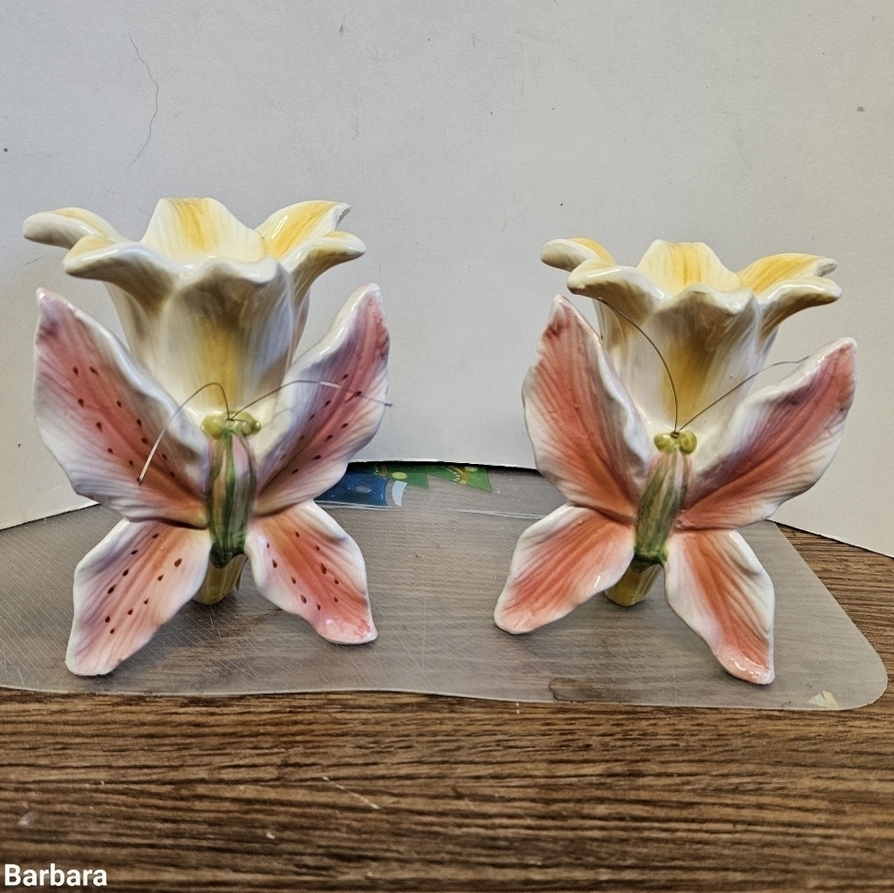 2004 HH 2 Yellow Daffodil with Butterfly Ceramic Candleholders